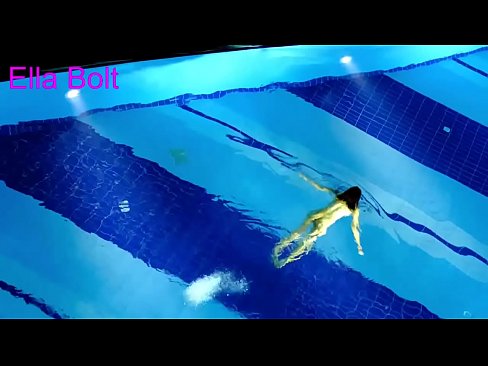 ❤️ Non posso smettere di guardare, giovane bionda catturata nuotare nuda nella piscina del resort ELLA BOLT ❤❌ Video di sessoal it.analpics.ru ❌❤