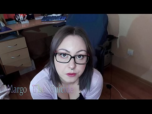 ❤️ Ragazza sexy con gli occhiali succhia il dildo profondamente sulla macchina fotografica ❤❌ Video di sessoal it.analpics.ru ❌❤